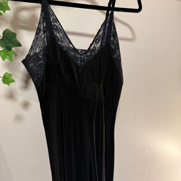 Vintage Black Lace Trim Midi Slip Dress – Tag Reads Size 34 (Xs-Small) - Midriff - Picture 2 of 4